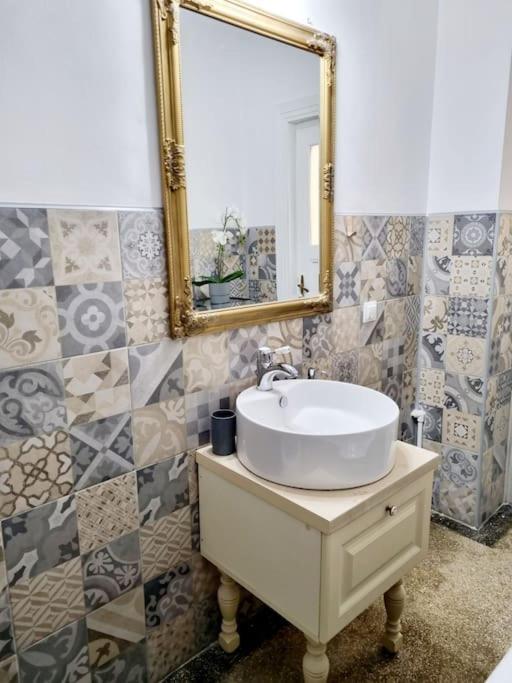 Cozy Apartment Near City Center Bucharest Luaran gambar