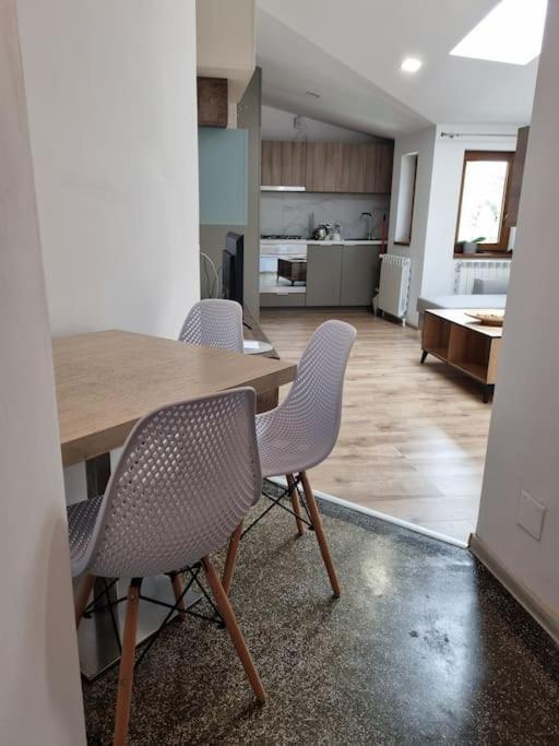 Cozy Apartment Near City Center Bucharest Luaran gambar