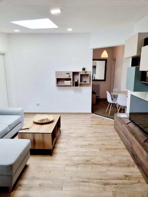 Cozy Apartment Near City Center Bucharest Luaran gambar